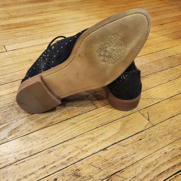 Vince Camuto - Black Suede Flats - Size 8 - Picture 2 of 2